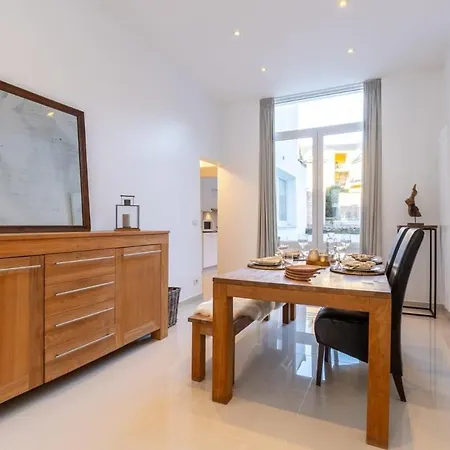Huswell - Stylish Duplex In Town House * Ostende