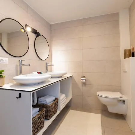 Huswell - Stylish Duplex In Town House Ostende