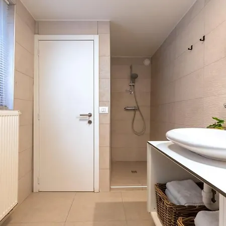 Huswell - Stylish Duplex In Town House * Ostende